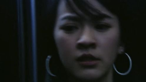 《痞子英雄》第13集01：这女孩运气真好，差一点就和电梯一起掉下去了