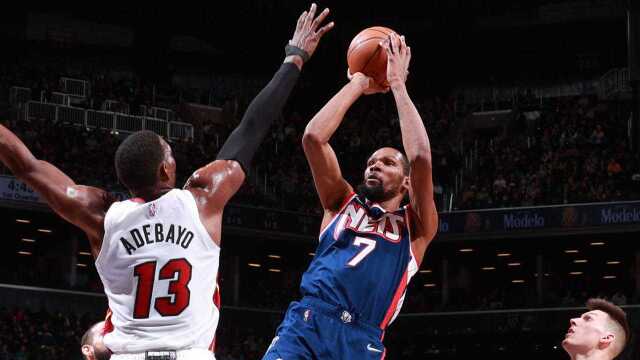 死神归来!杜兰特复出首球干拔跳投美如画!