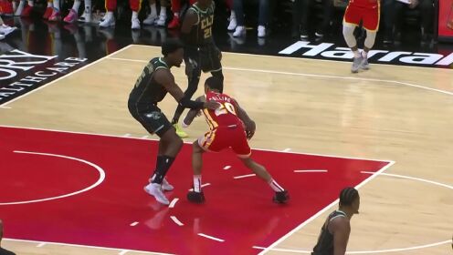 《NBA全场集锦》一个转身犹入无人之境！科林斯陀螺转身轻松终结