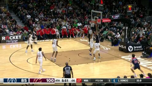 《NBA骑士》奇才双星奋起直追 波神炮弹助攻库兹马艰难打进