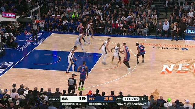 手上有活！哈腾背打科林斯小秀技术 转身细腻抛投2+1打成