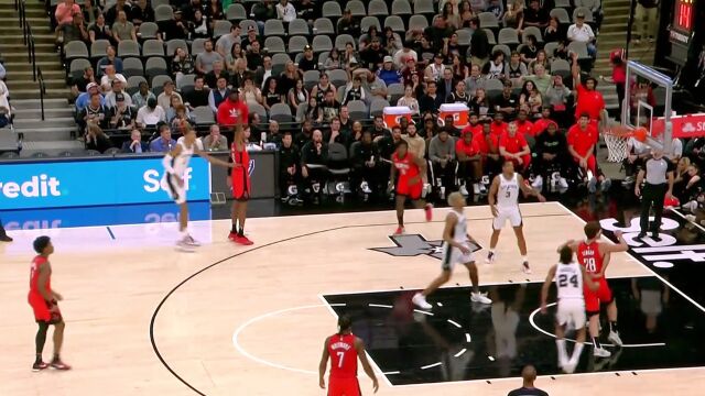 NBA：想啥呢？申京背打文班惨遭遮天大帽