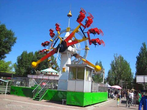 大庆油田儿童乐园太空巡游