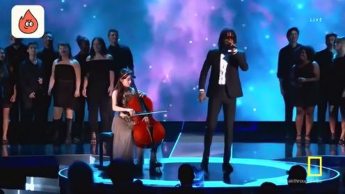 欧阳娜娜表演大提琴，与Wiz Khalifa合作《see you again》