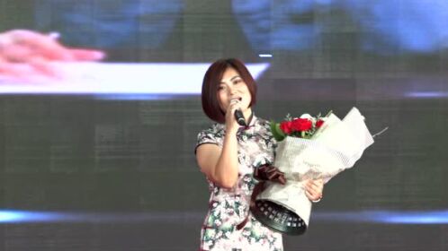 临沂广播电台明星主持方琦演唱歌曲《谁不说俺家乡好》