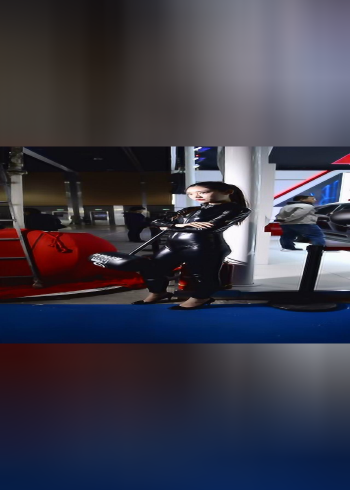 2017沈阳新世界车展秘密女搜查官