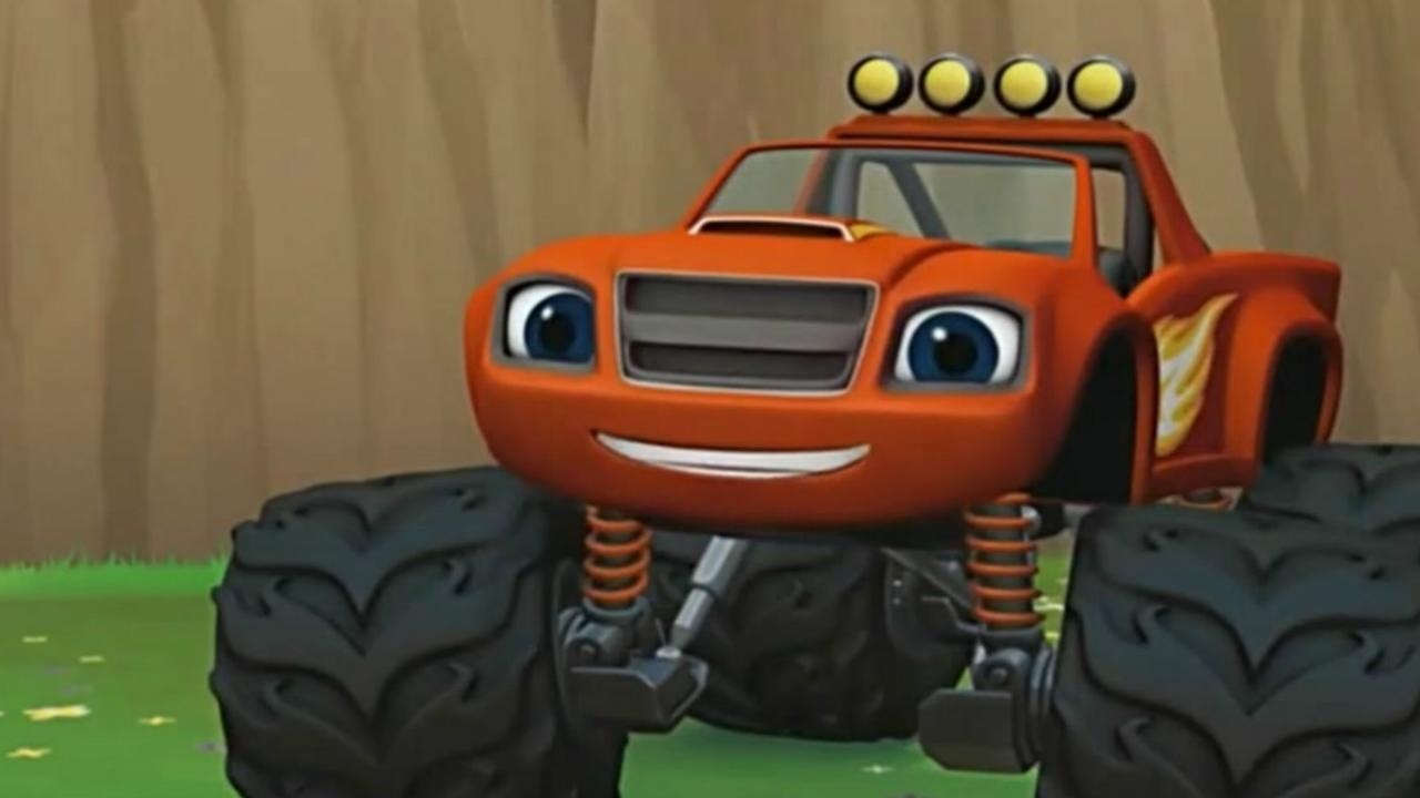 旋风战车队第一季恐龙战车萨格变成大雪球滚下去了