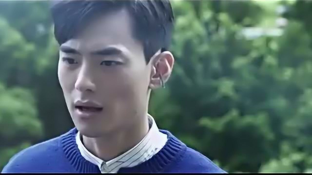 何浩文 不知所措