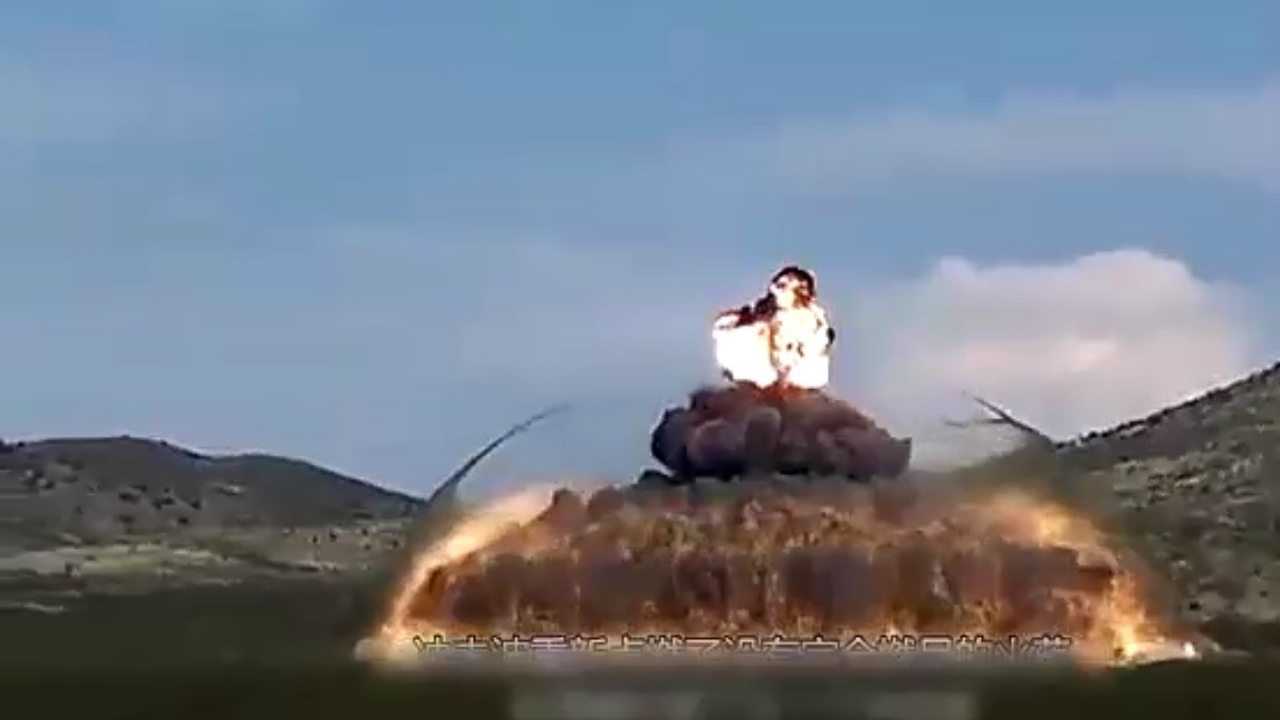 原子弹爆炸瞬间！场面相当震撼！_高清