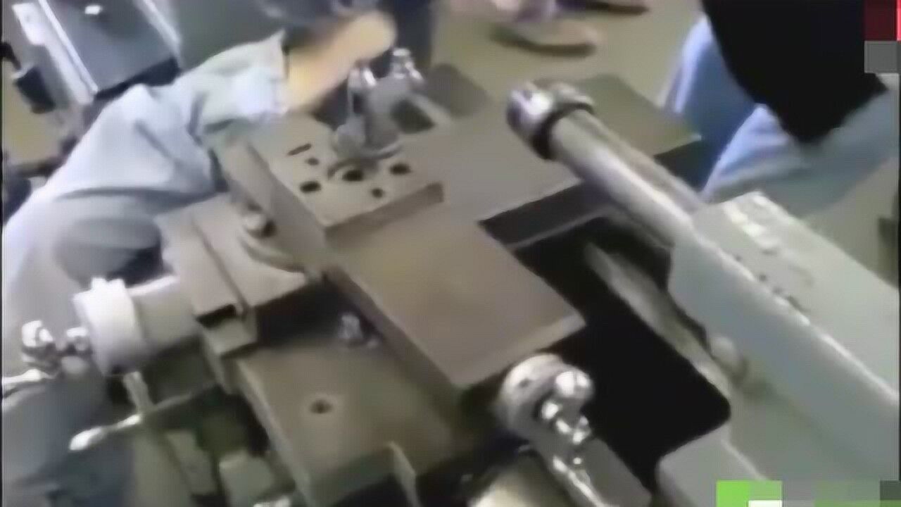 机械加工伤人事故集锦，请拿稳手机_高清1080P在线观看平台_腾讯视频