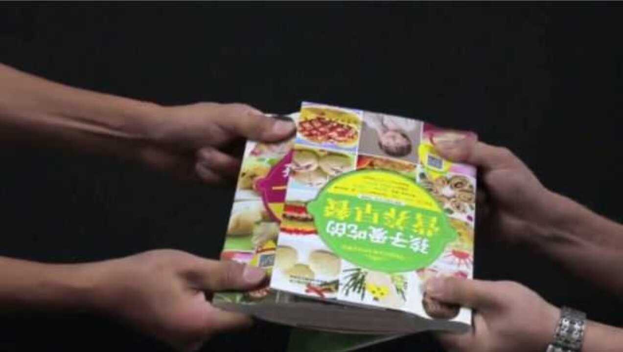 把两本书重叠在一起，就连汽车也拉不开，什么原理这么大力量_腾讯视频