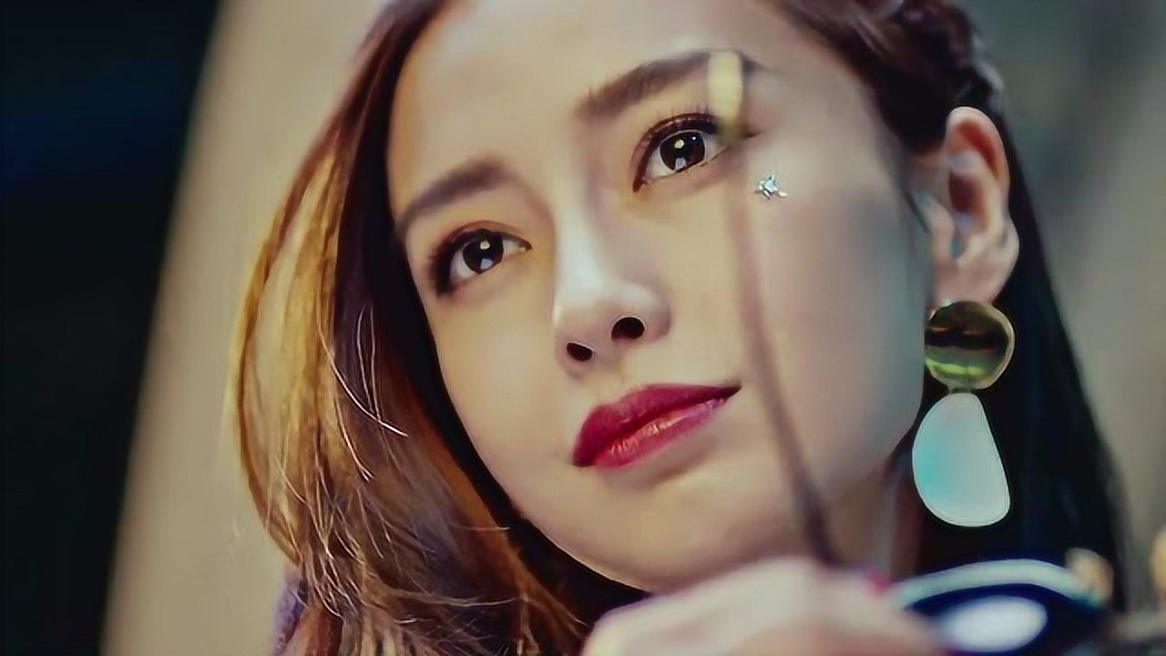 拳皇命运:angelababy化身拳皇格斗家等你来挑战!