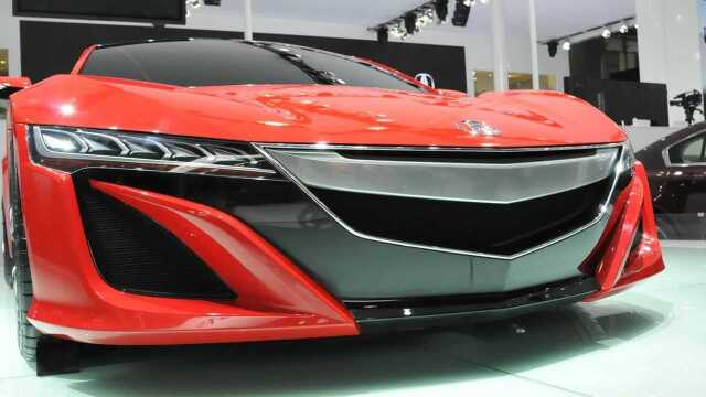 本田讴歌NSX售价高达300万,一辆日系街车是哪里来的勇气?