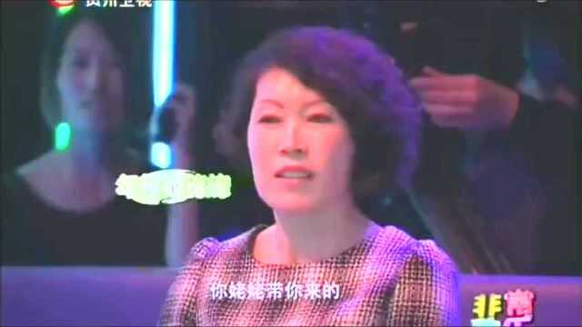 非常欢乐:曲隽希小朋友表演脱口秀《我和姥姥去逛街》,好可爱!