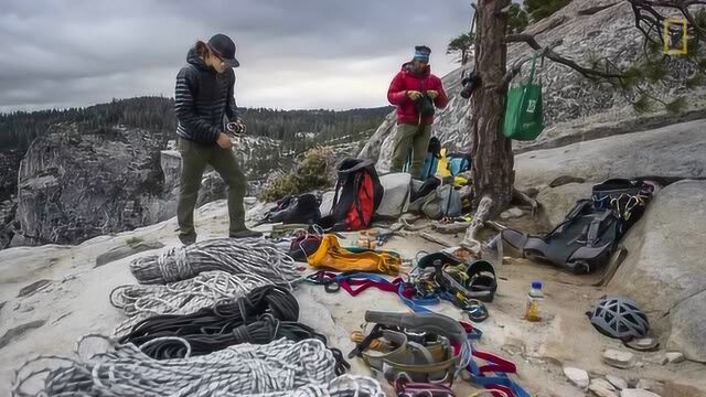 独家专访Alex Honnold和“Free Solo”国家地理频道的联合导演