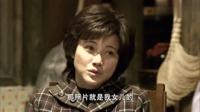 照片人物身份揭晓!竟是柏铃与前夫的女儿