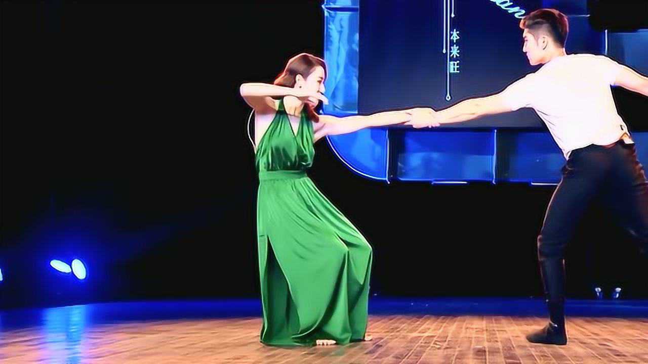 新舞林大会任嘉伦首次体验双人舞这个女老师似乎看中他了