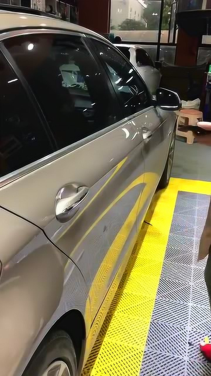 宝马5系改装电吸门