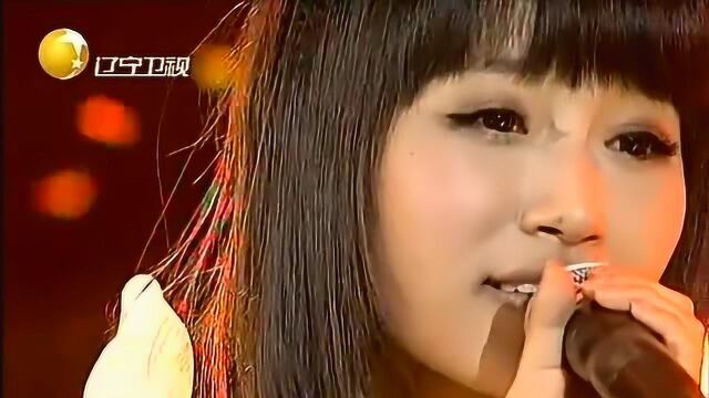 萌妹子陈禹蒙演唱《我的歌声里》,安静唱歌的样子好美!