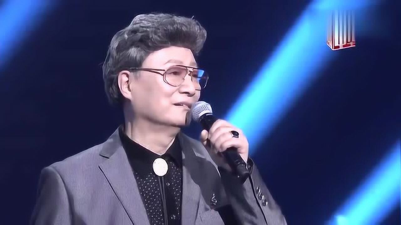 男中音胡宝善再度挑战摇滚歌曲北京北京唱哭观众很是动情