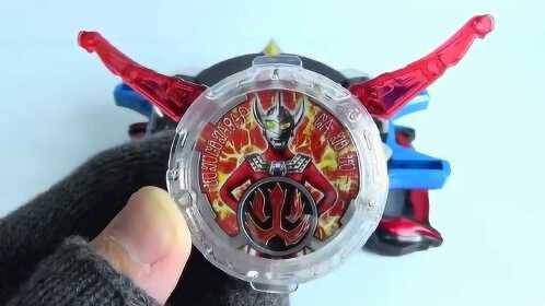 《罗布奥特曼》罗布变身水晶实物开箱酷炫展示!"泰罗水晶"