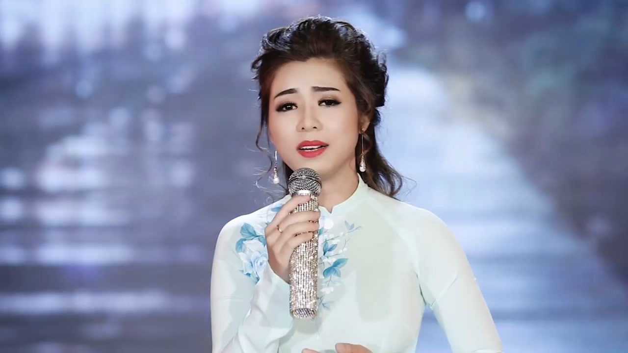 好听的越南抒情歌曲《chuyen dem mua minh nguyet》