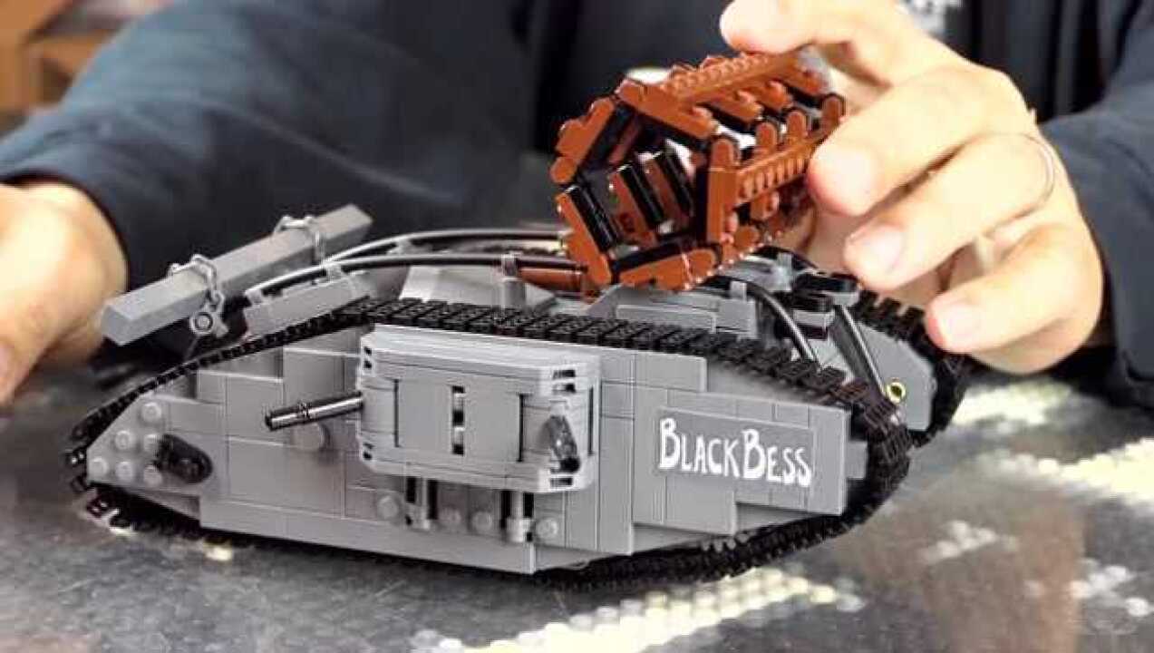 brickmania积木,一战英军马克iv重型坦克积木展示
