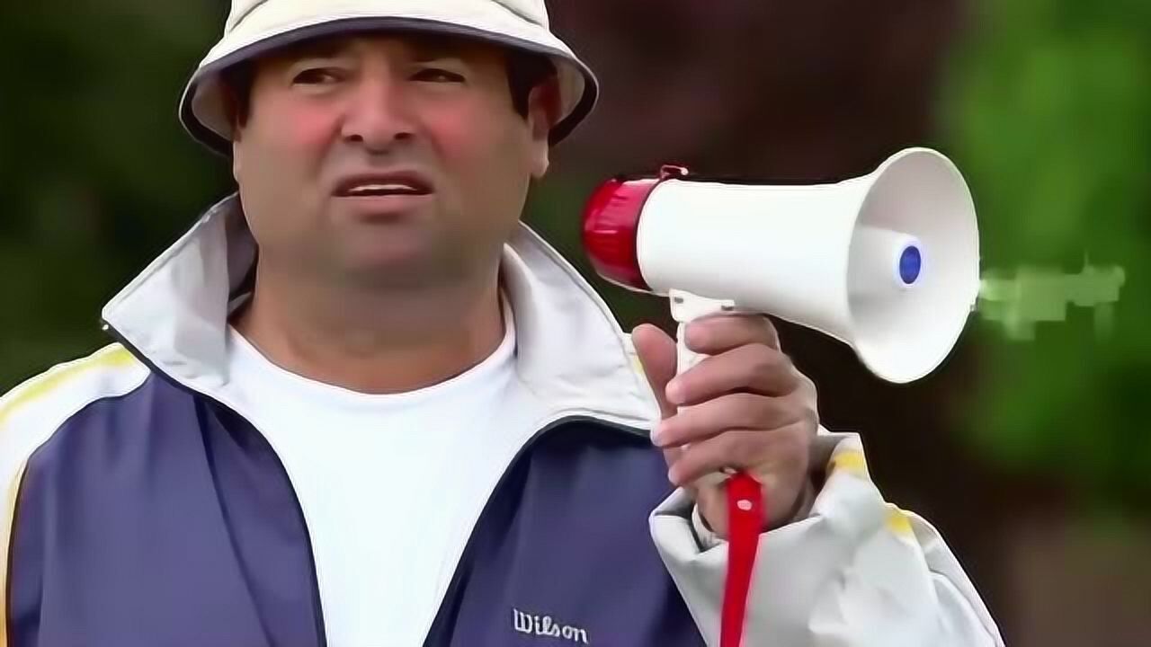 一群盲人比赛跑步,场面是一度混乱太搞笑了