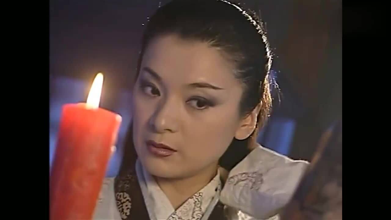 金花婆婆深夜在船上卸下妆容没想到竟如此美艳看了你就知道了