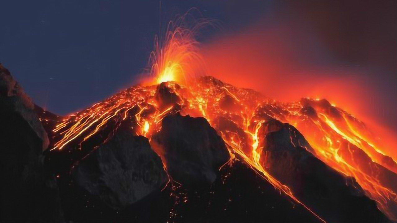 实拍巨型火山爆发全过程镜头记录了宝贵画面不可错过