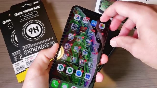 摔不起的iPhoneXS Max怎么简单贴好玻璃膜?