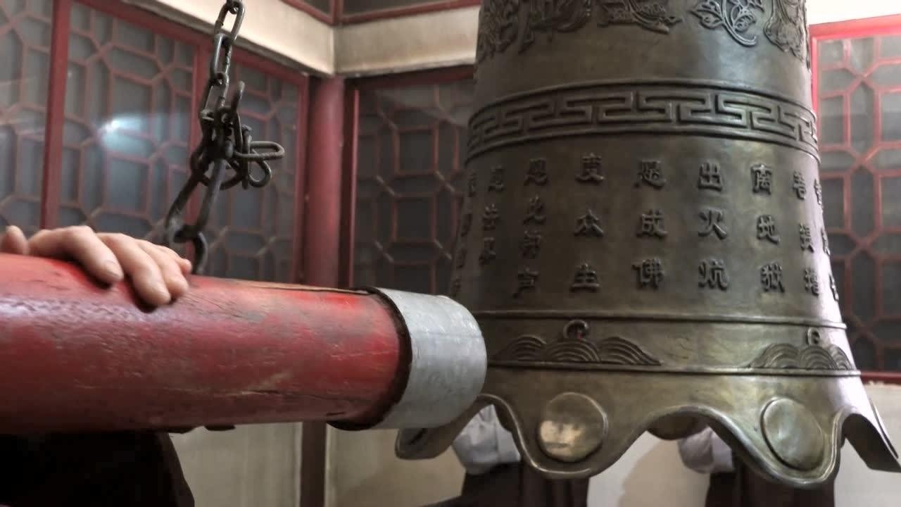 寺院晚课撞钟_腾讯视频