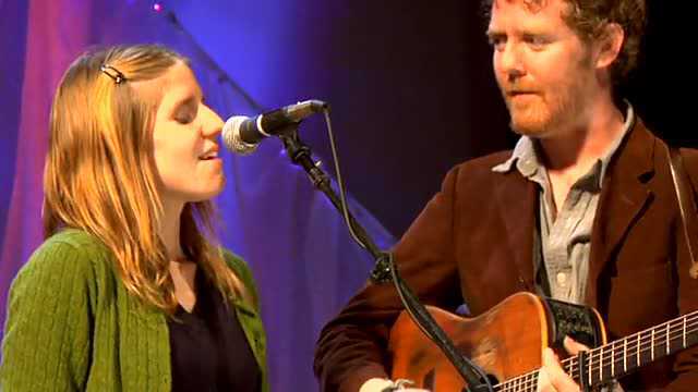 Glen Hansard英文歌曲《All The Way Down》The Artists Den现场版