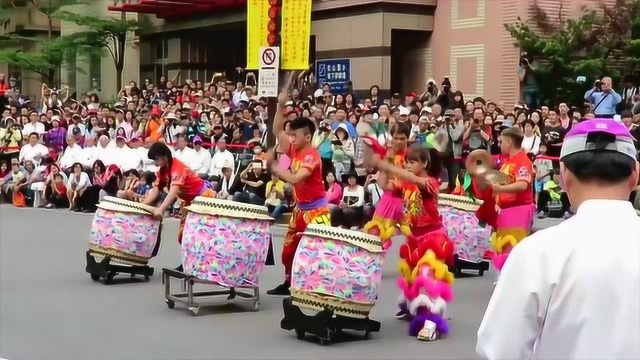 台北市松山慈祐宫,舞狮鼓表演