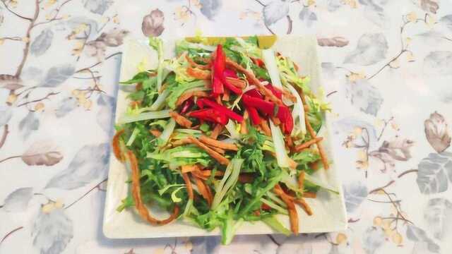 今天教大家做一道口感酥脆的凉拌菜,我家乡的特色菜馓子苦菊