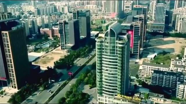 高清航拍,中国前100名全面小康城市,福建龙岩!