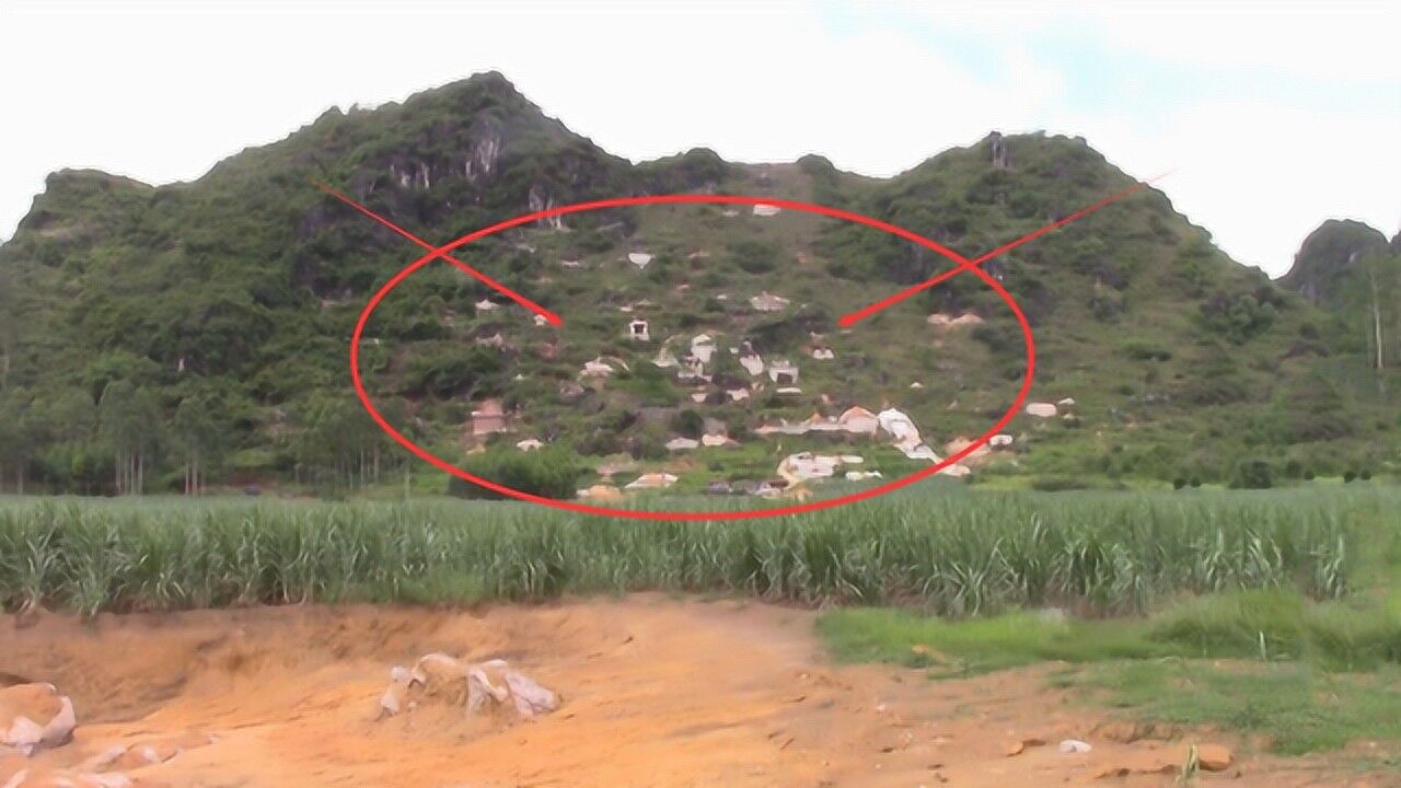 风水宝地点评墓穴前泉水川流不息的宝地凤凰饮水