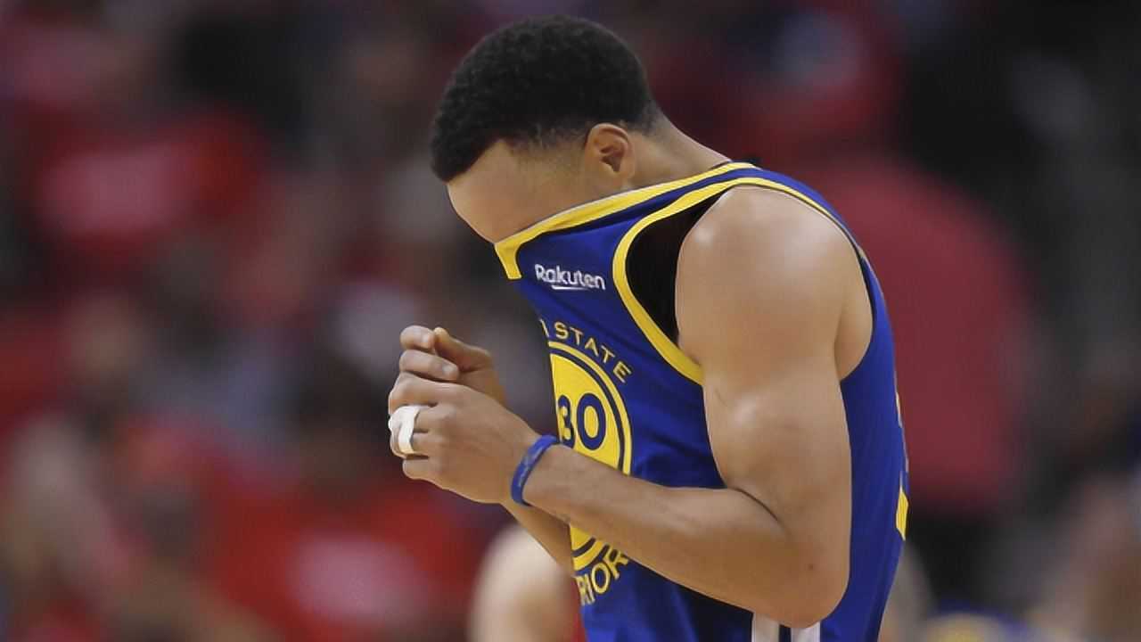 库里赛后哭了!伊戈达拉安慰,这一瞬间令人泪目!