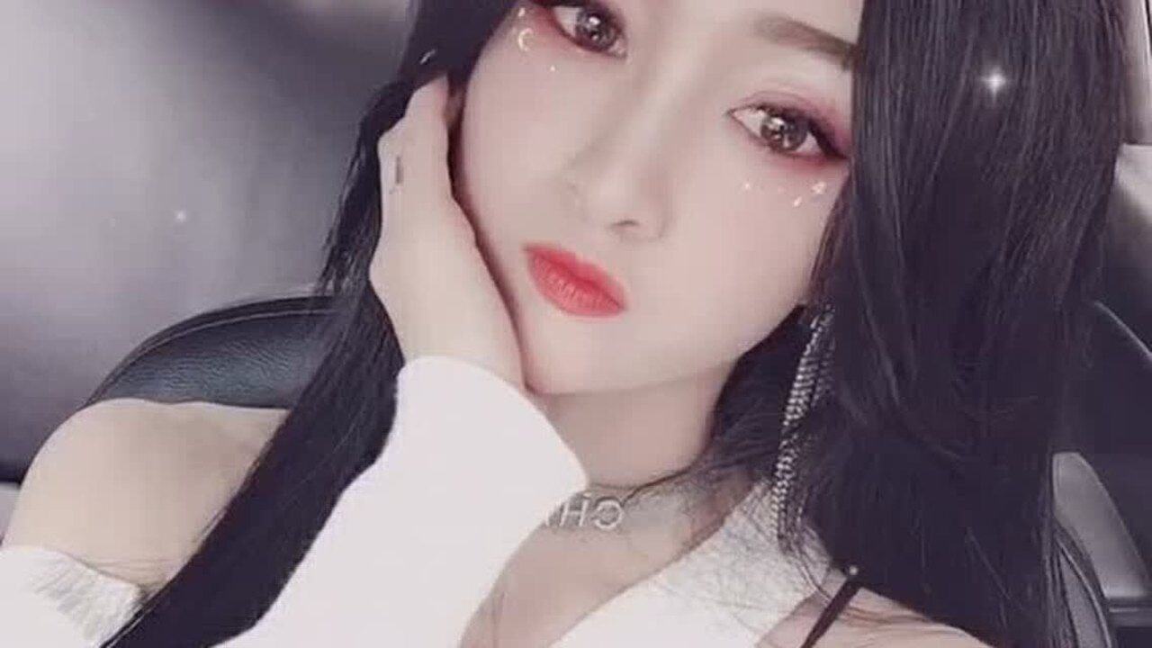 天泽华丽杯网络服装模特大赛--周琳