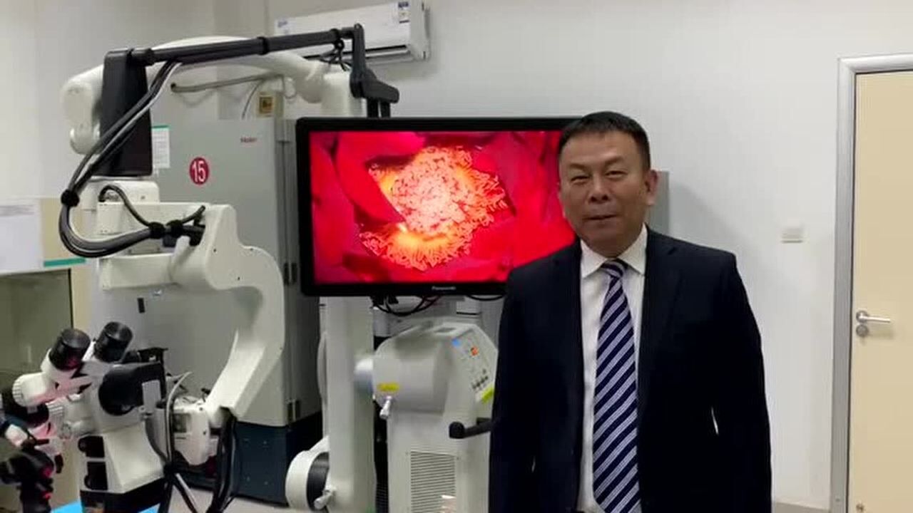 王增涛教授祝贺我院获得显微外科技能培训中心荣誉称号