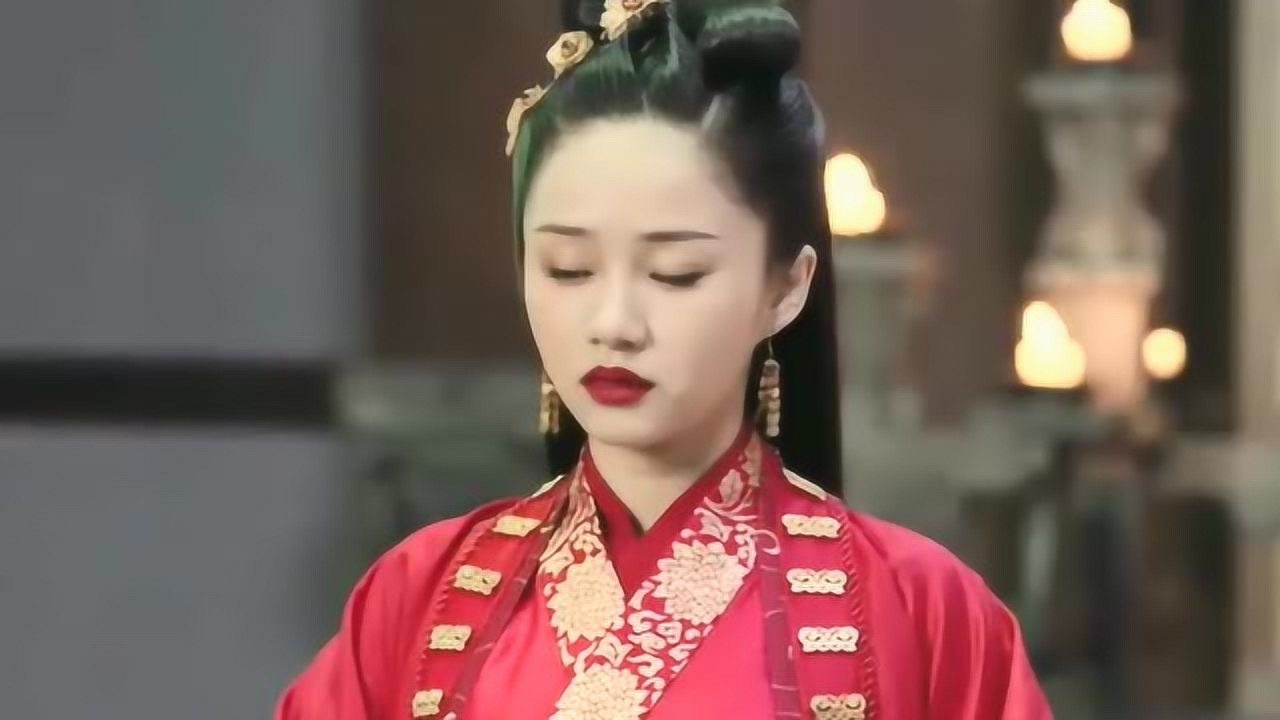 听雪楼千湄向老夫人画像请安突现幻觉幸亏昊天及时赶到