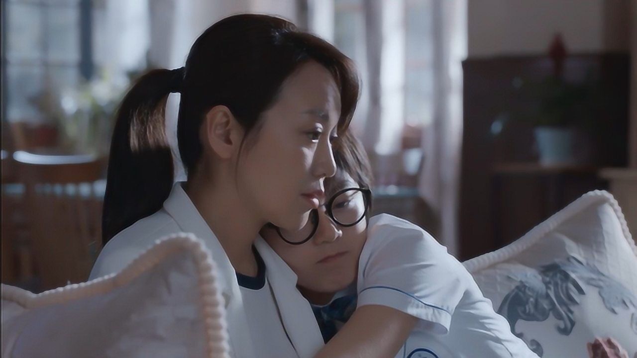 少年派闫妮化身硬核母亲陪读高考女儿意外收获二次成长