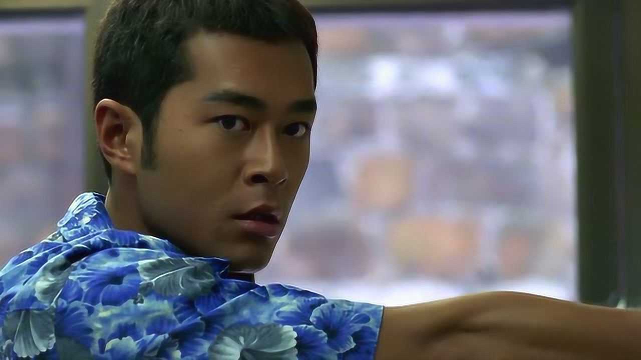 爆裂刑警阿迈被当成人质竟然还有心情吃薯片心真够大呀