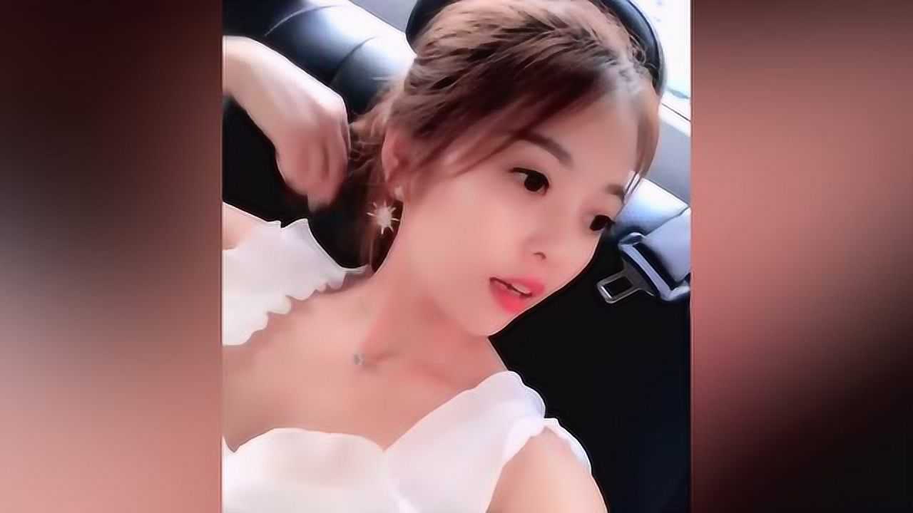 坐在豪车里的姑娘,但她只属于土豪的女朋友