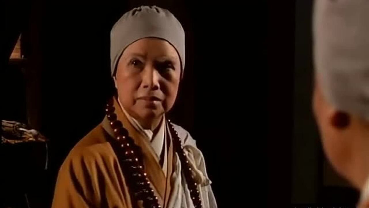 岳不群卑鄙偷袭,重伤定闲定逸两位师太