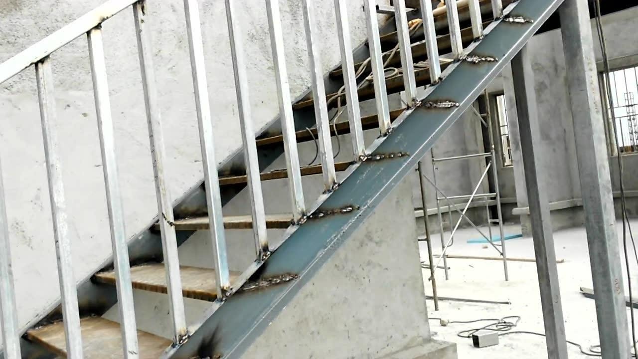 不上人屋面钢爬梯起始高度_腾讯视频