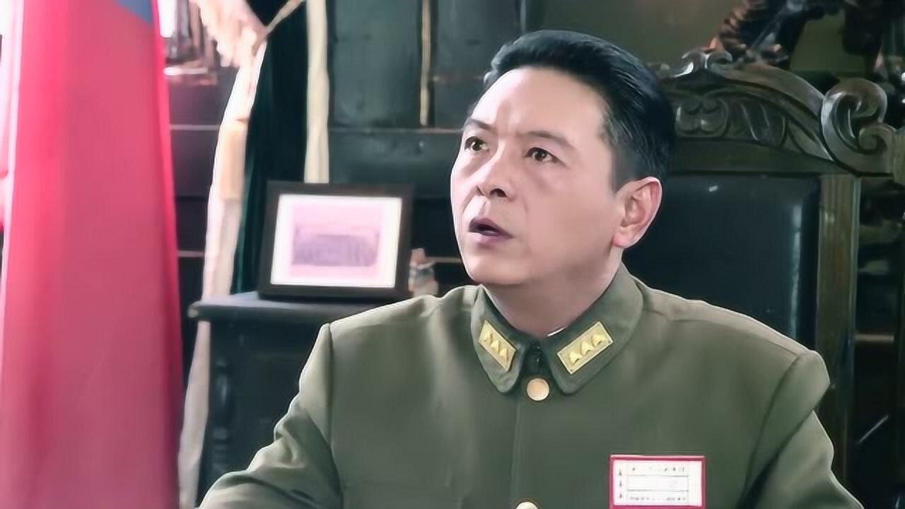 唐司令不想救方军长,给谷司令讲方军长的坏话,不料被谷司令训斥