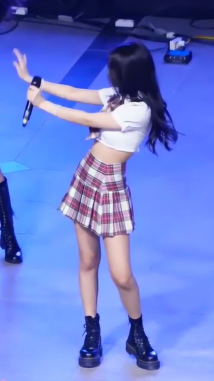 周子瑜跳舞线条真的好优美不愧是女神