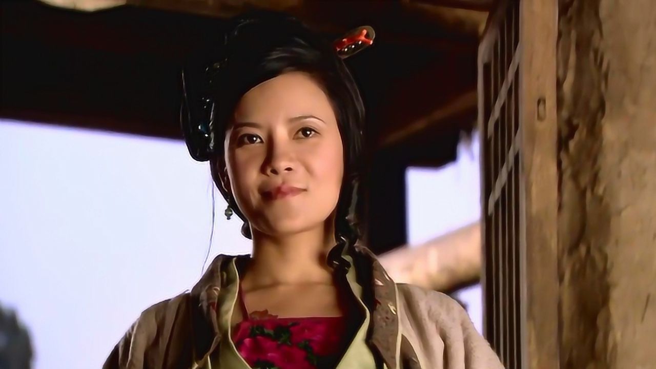 新水浒传:武松初见孙二娘,竟嫌她穿的不好看,换身衣服出场惊艳众人!