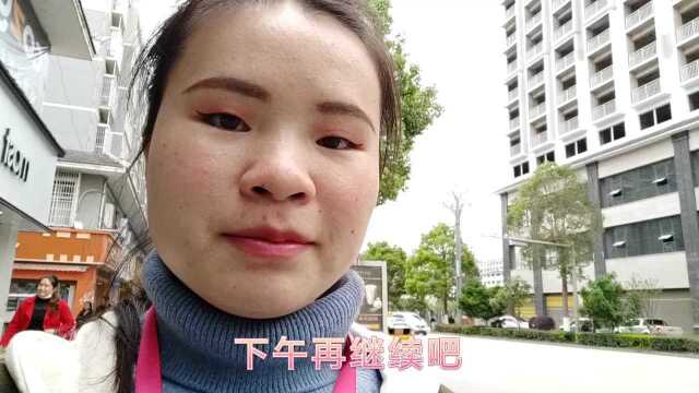 服装店上班(2)金小妹儿卖了一单衣服 能顺利通过试用期吗